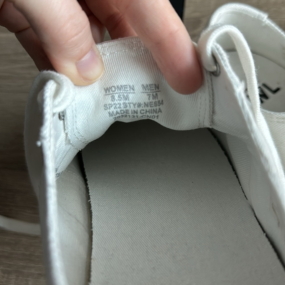 NWOT Madewell Low-Top Canvas Sneakers - Picture 3 of 6